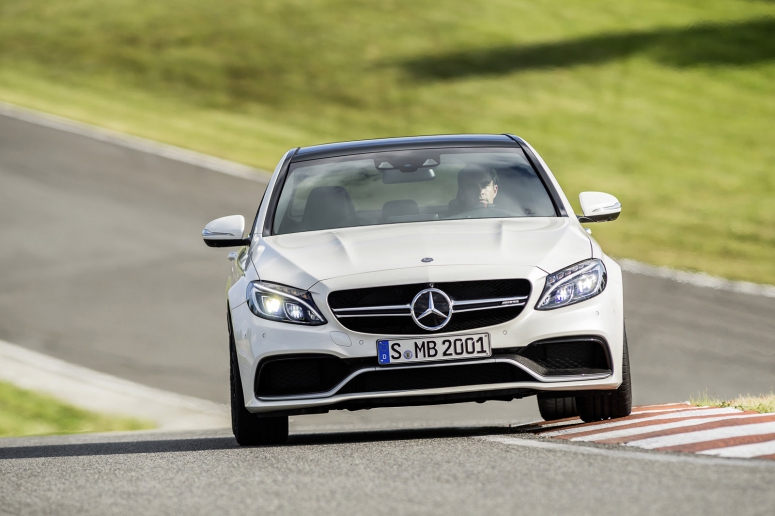 Новый Mercedes-AMG C 63 стал быстрее и экономичнее