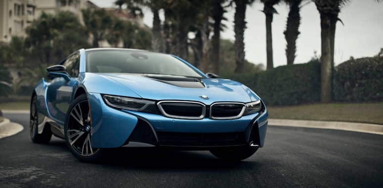 BMW планирует более мощную версию i8