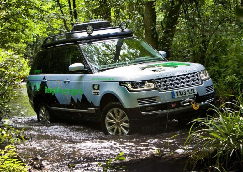 Land Rover создал подразделение SVO, чтобы выпускать особые внедорожники