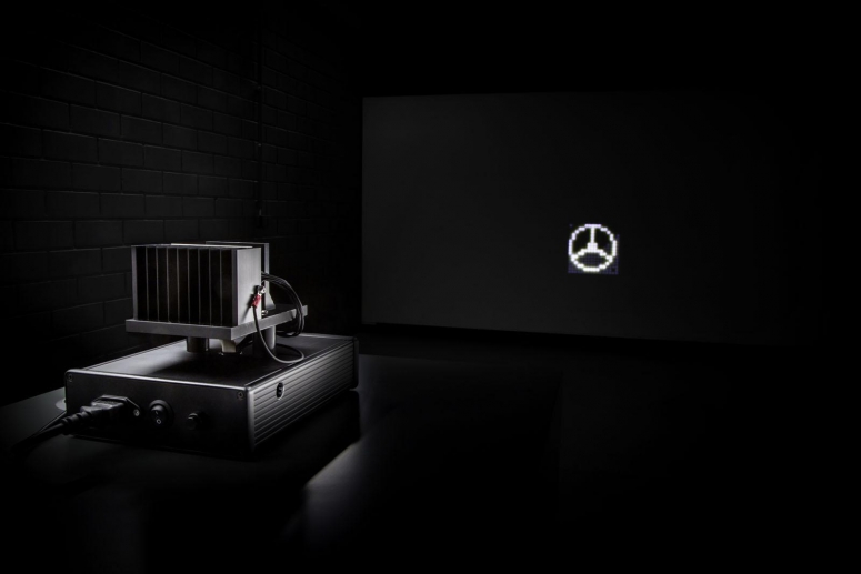 Светодиодные фары Mercedes покроют расстояние до 600 метров [видео]