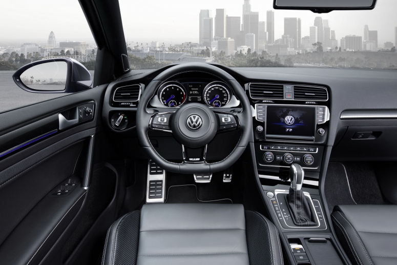 VW выпустил первый универсал семейства Golf R
