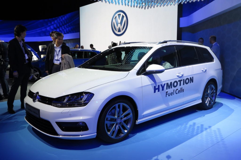 Volkswagen показал американцам водородные Golf и Passat