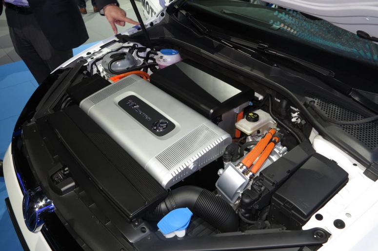 Volkswagen показал американцам водородные Golf и Passat