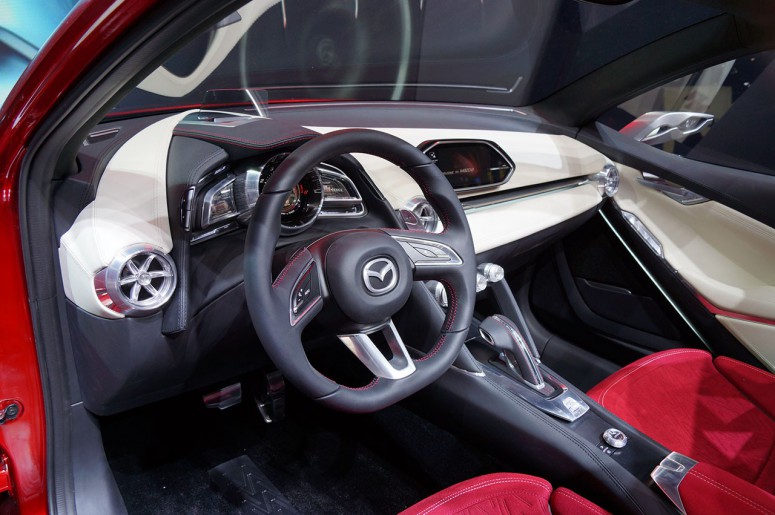 2015 Mazda 2 идет в Европу