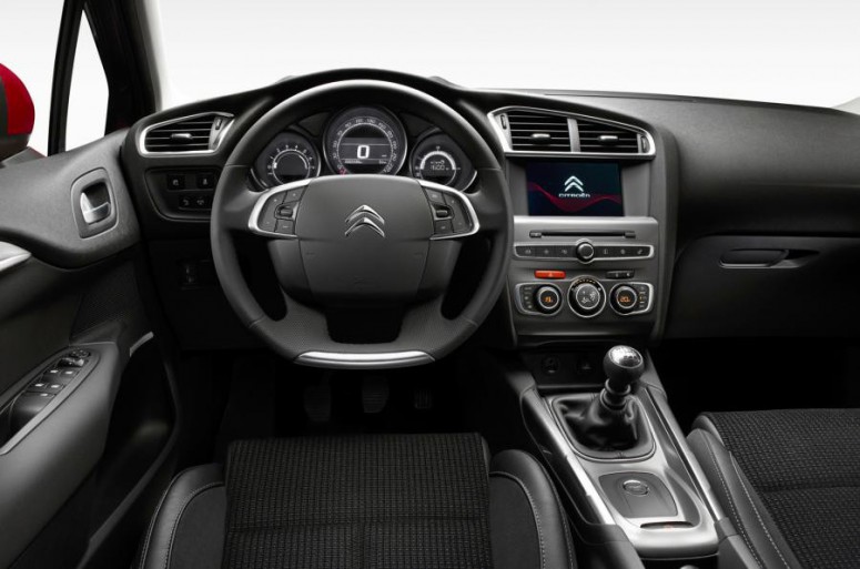 2015 Citroen C4: новые двигатели и коробки передач