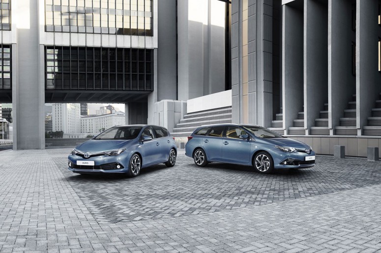 Toyota Auris получила новый облик, который покажут в Женеве